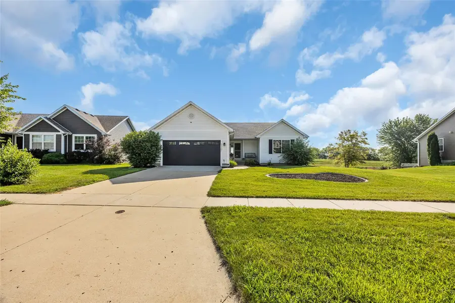 3607 Field Stone Place Sw, Cedar Rapids, IA 52404 - #2