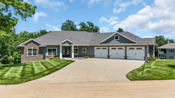 2611 Diamondwood Drive, Cedar Rapids, IA 52403