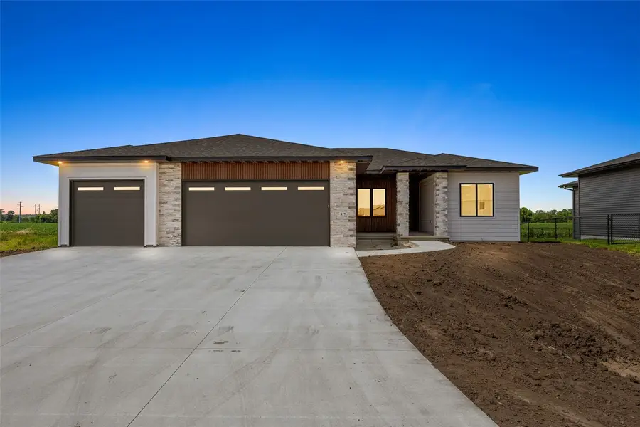 317 Hackberry Drive, Palo, IA 52324 - #2
