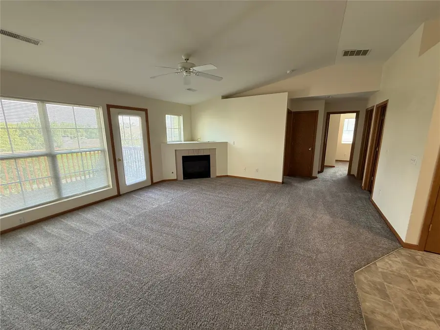 6615 Creekside Drive Ne #12, Cedar Rapids, IA 52402 - #2