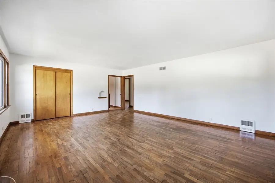835 12th Street Ne, Cedar Rapids, IA 52402 - #3