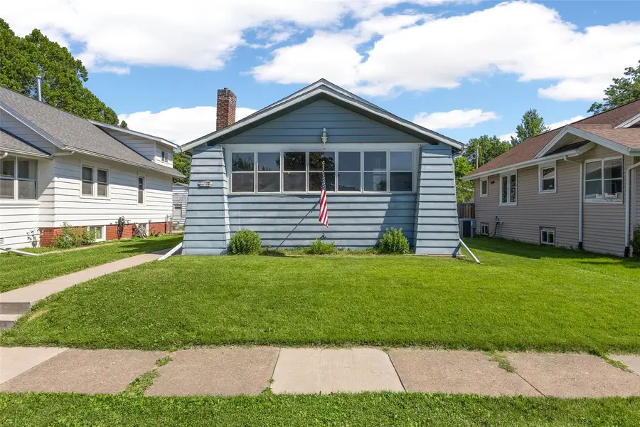 1062 G Avenue Nw, Cedar Rapids, IA 52405 - #2