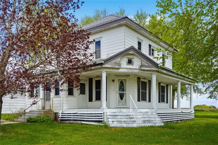 2921 220th Street, Winthrop, IA 50682 - #2