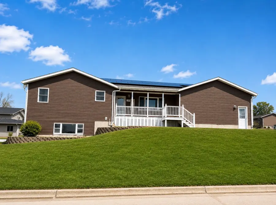 740 W 6th Street, Monticello, IA 52310 - #2