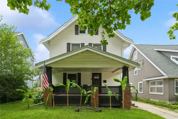 2312 B Ave Ne, Cedar Rapids, IA 52402