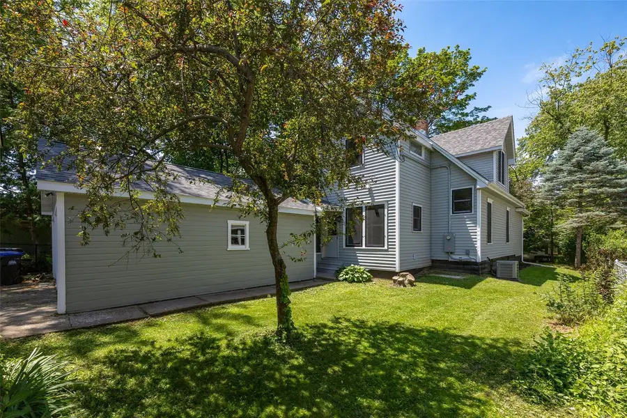 818 Rundell St, Iowa City, IA 52240 - #2