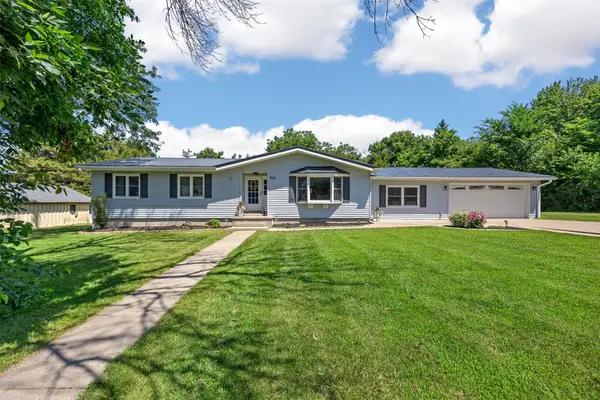 210 W 11th Street, Tipton, IA 52772