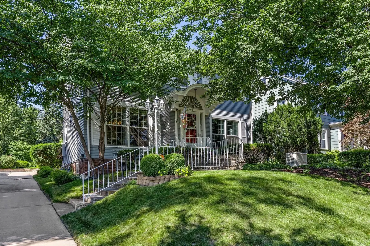 2148 Blake Boulevard Se, Cedar Rapids, IA 52403 - #1