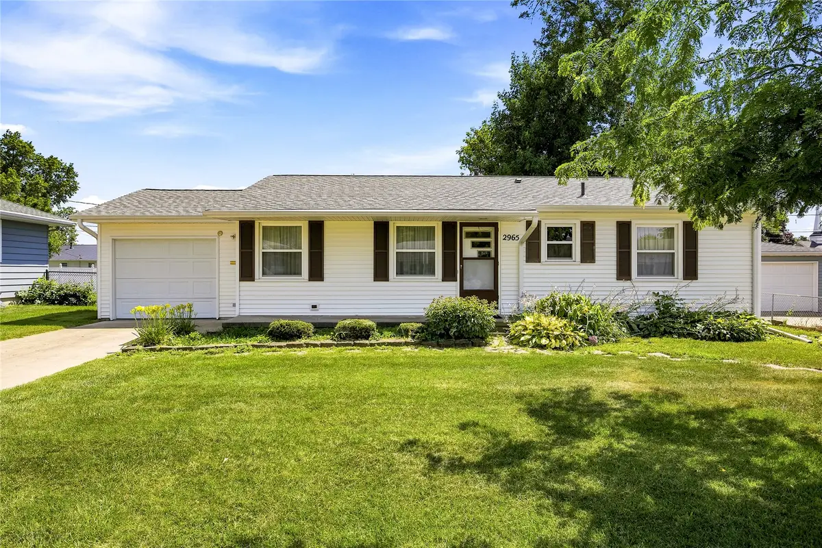 2965 15th Avenue, Marion, IA 52302 - #1