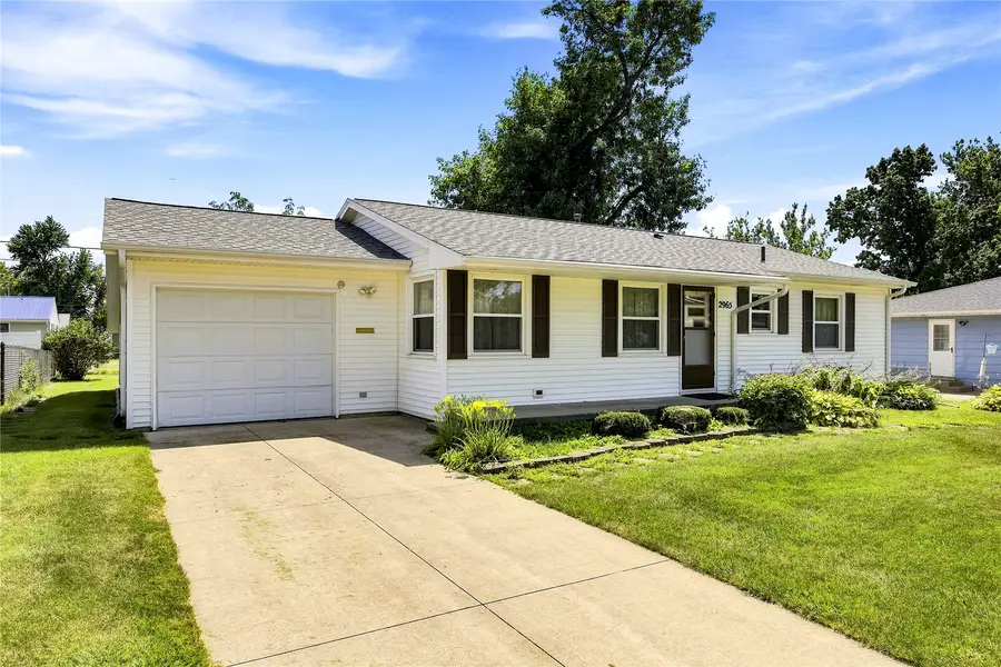 2965 15th Avenue, Marion, IA 52302 - #2