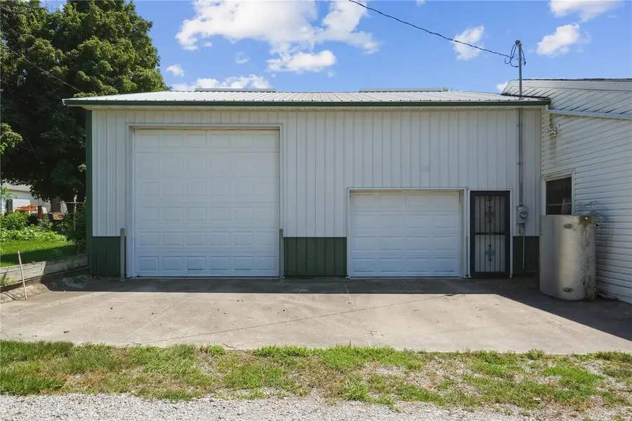 204 Walnut Street Nw, Blairstown, IA 52209 - #2