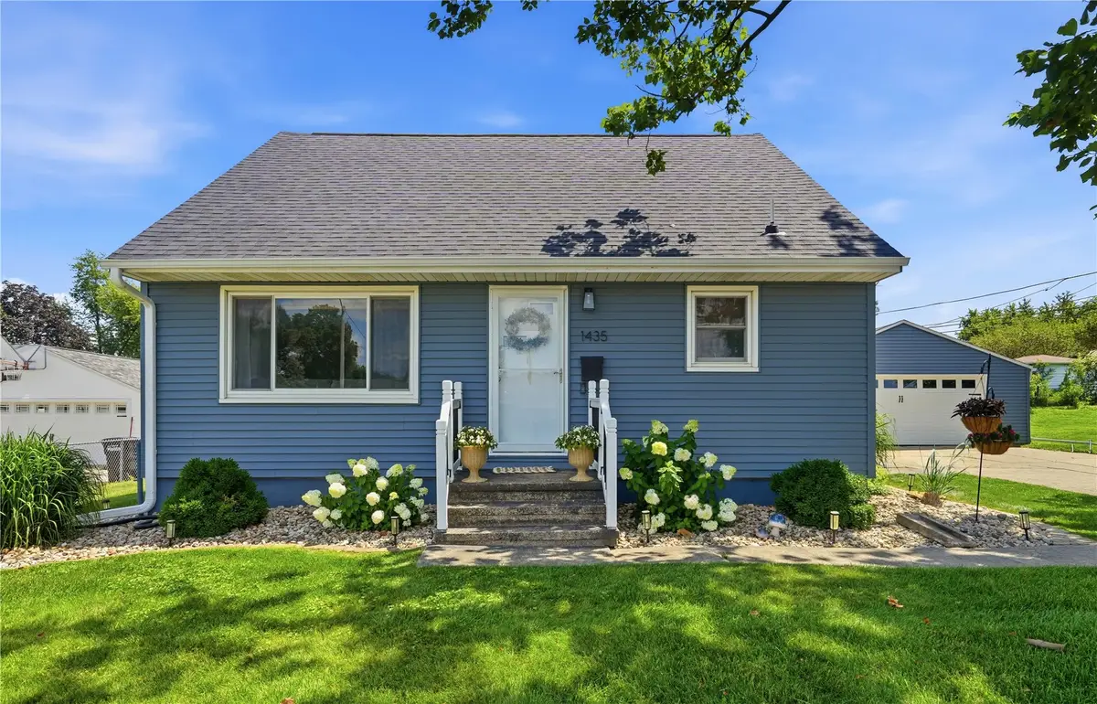 1435 26th Street, Marion, IA 52402 - #1