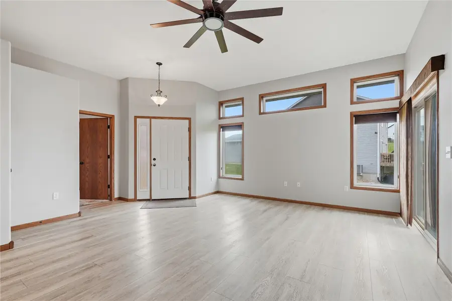 3238 Blackberry Circle Sw, Cedar Rapids, IA 52404 - #2