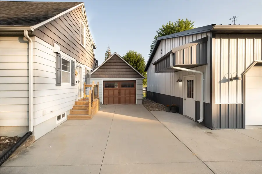903 1st Avenue Nw, Mount Vernon, IA 52314 - #3