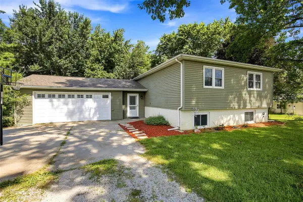1948 Surf Drive Ne, Solon, IA 52333