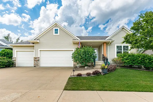 3509 Fitzroy Road, Hiawatha, IA 52233