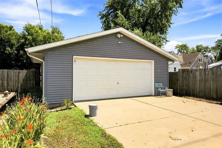 1310 J St Sw, Cedar Rapids, IA 52404 - #2