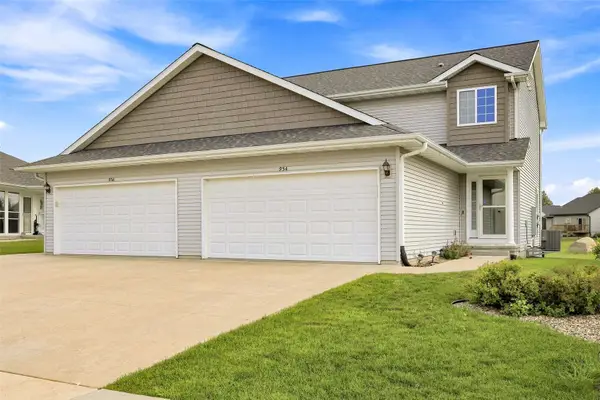 954 Acacia Drive Ne, Cedar Rapids, IA 52402