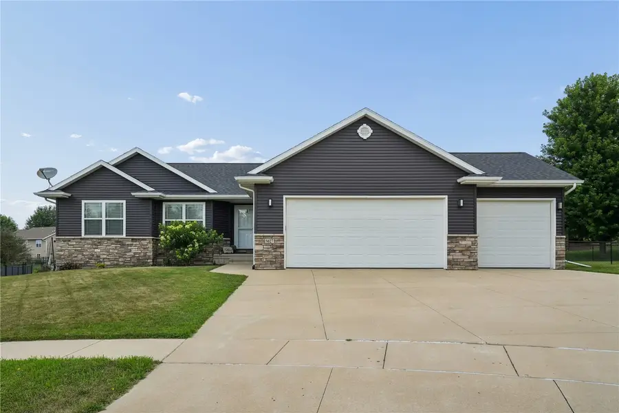 5027 Cotton Court Sw, Cedar Rapids, IA 52404 - #2