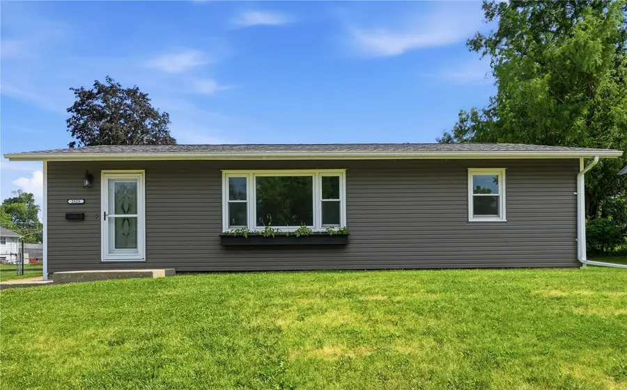 2525 Mcgowan Boulevard, Marion, IA 52302 - #2