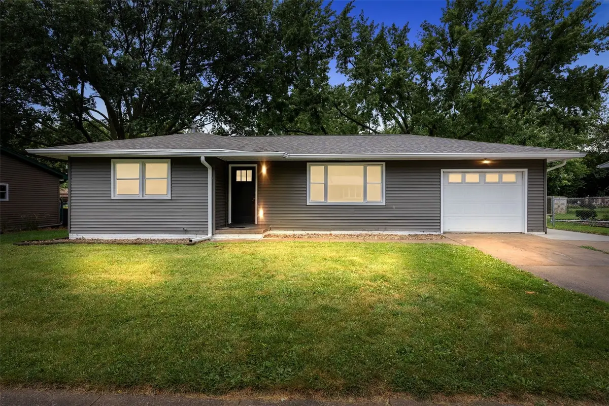 1917 California Avenue, Iowa City, IA 52240 - #1