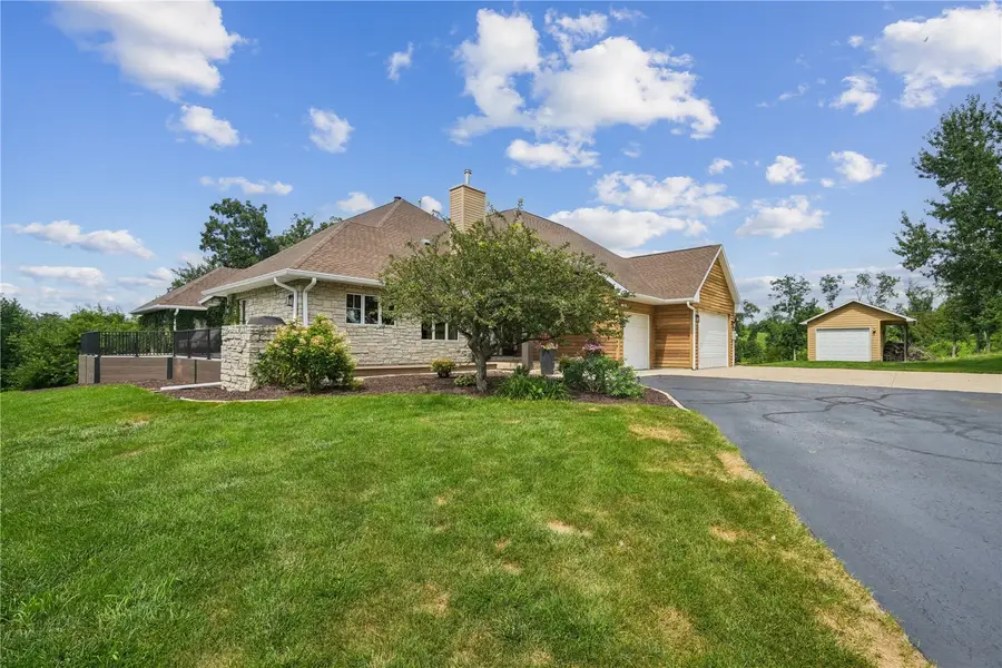 358 Abbotsford Drive, Cedar Rapids, IA 52403 - #3