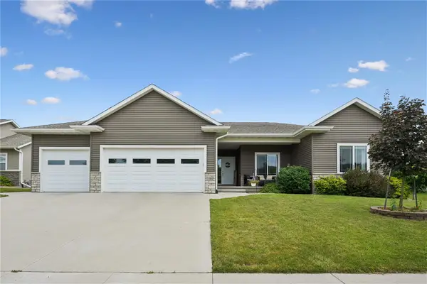 1202 Wood Lily Road, Solon, IA 52333