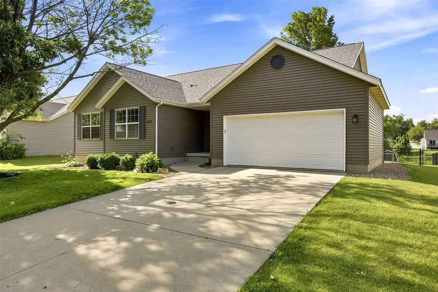 2821 28th Avenue Sw, Cedar Rapids, IA 52404 - #2