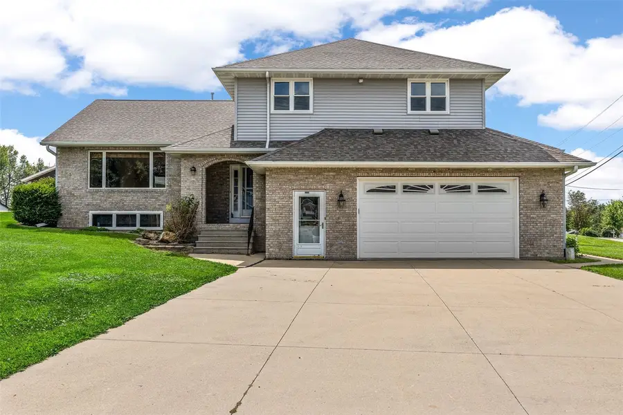 1370 Wiley Boulevard Nw, Cedar Rapids, IA 52405 - #2