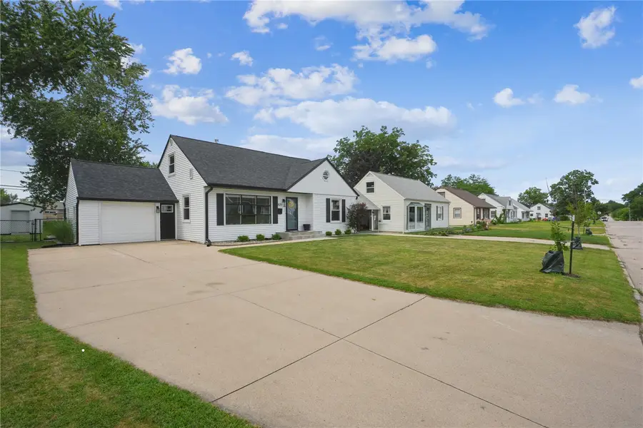 825 Staub Court Ne, Cedar Rapids, IA 52402 - #2