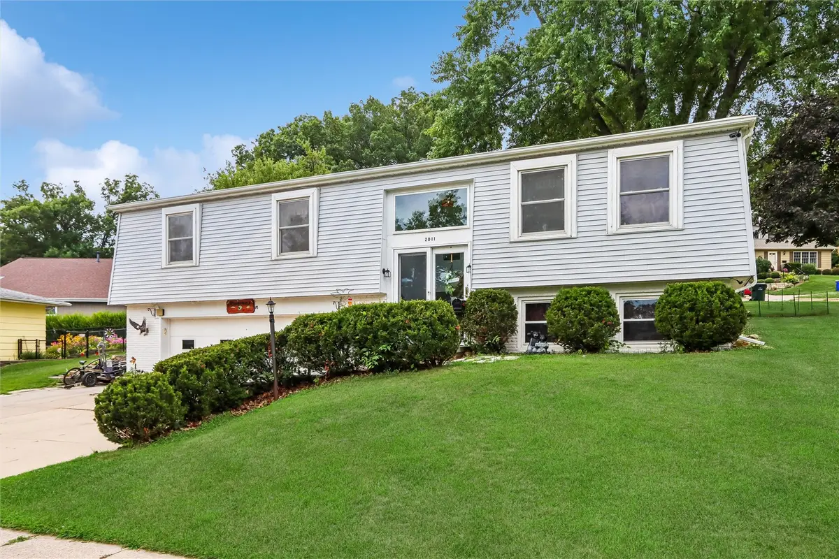 2011 Northgate Drive Ne, Cedar Rapids, IA 52402 - #1