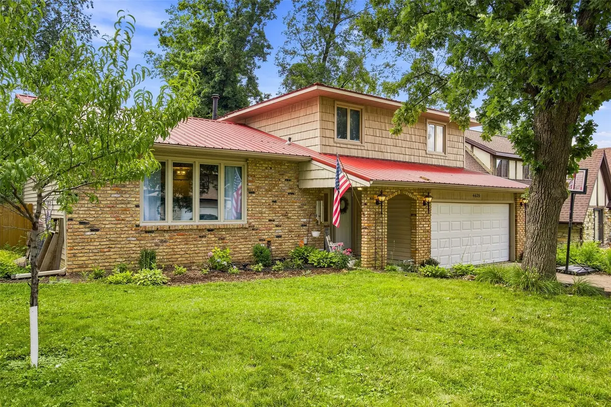 4625 Northwood Drive Ne, Cedar Rapids, IA 52402 - #1