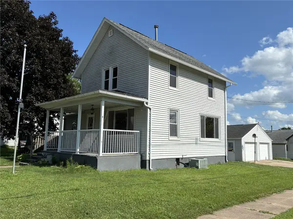 602 E 9th, Vinton, IA 52349