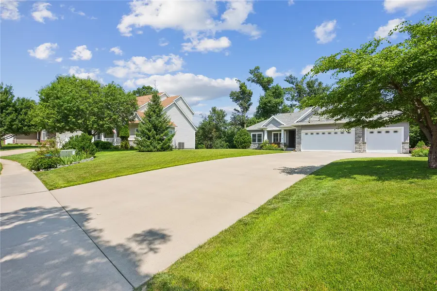 4100 Windfall Drive Nw, Cedar Rapids, IA 52405 - #2