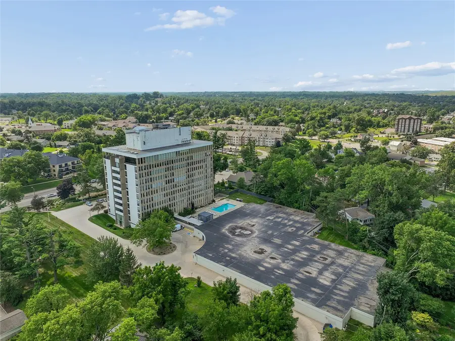 2222 1st Ave Ne #601-602, Cedar Rapids, IA 52402 - #3