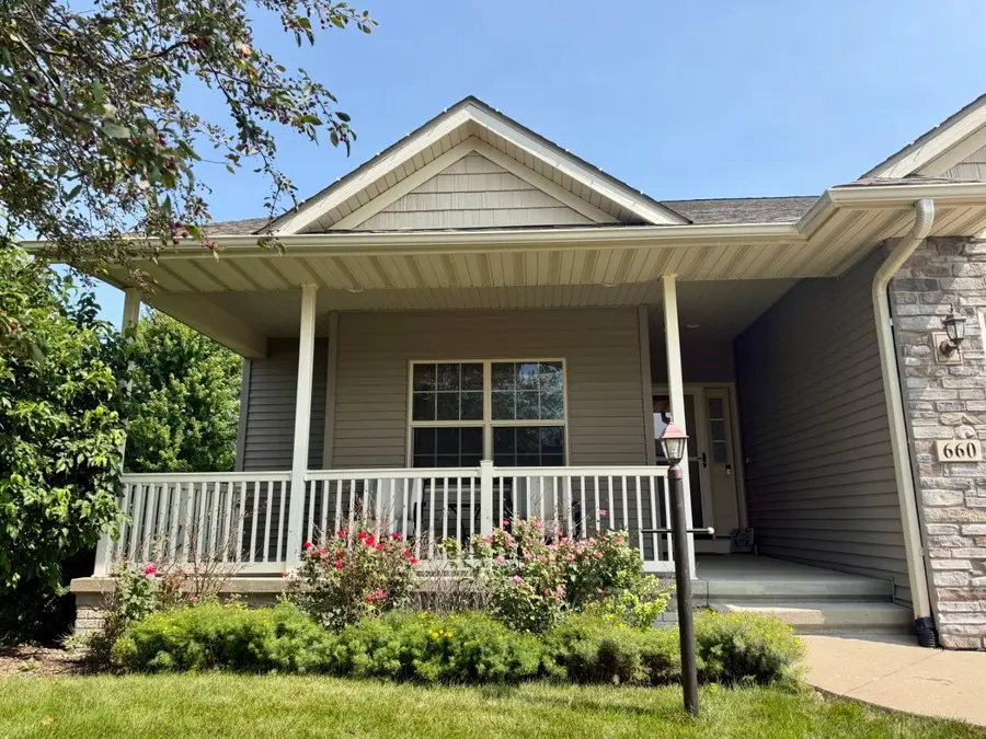 660 Berkshire Lane, North Liberty, IA 52317 - #3