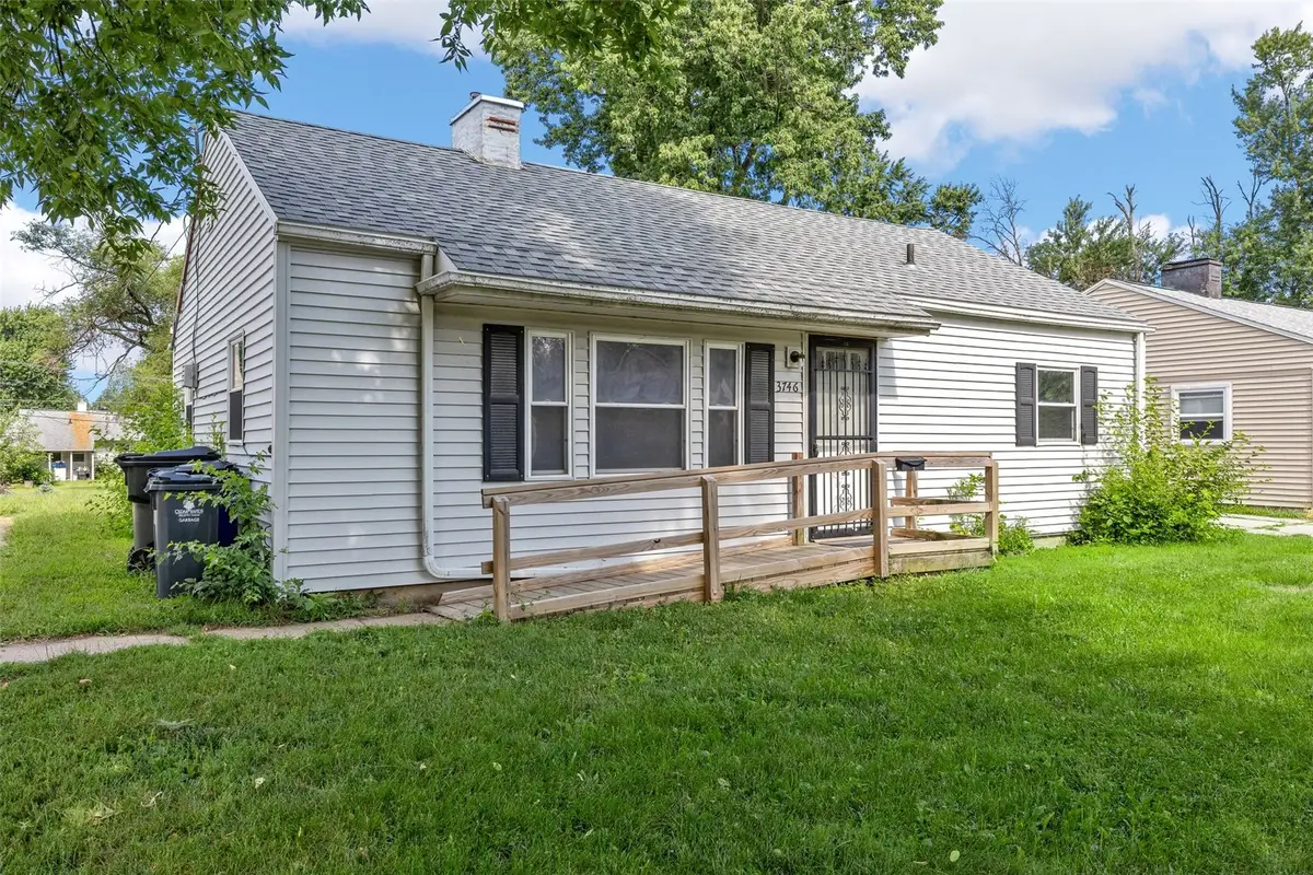 3746 Kencrest Drive Ne, Cedar Rapids, IA 52402 - #1