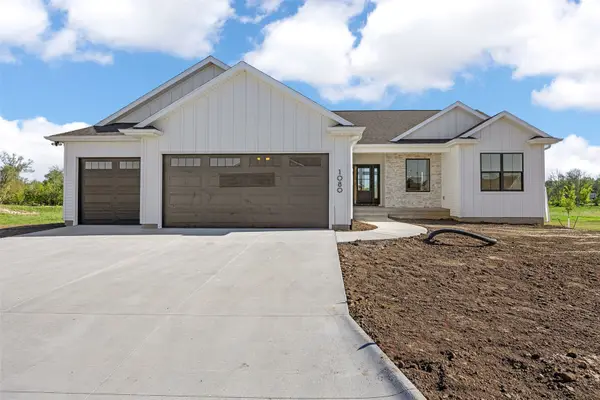 1986 Royal Oak Ridge Road, Marion, IA 52302