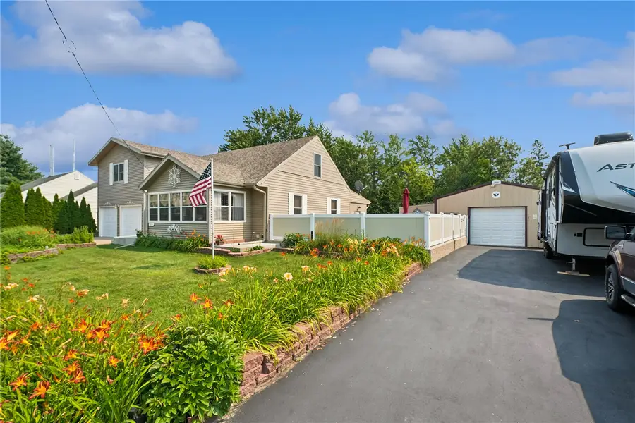 211 Hubbell Street, Martelle, IA 52305 - #2