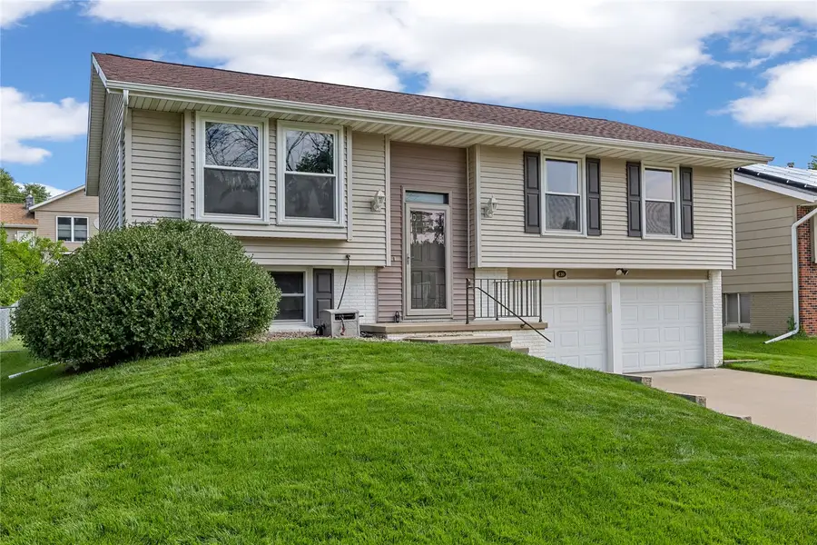 230 Sussex Dr Ne, Cedar Rapids, IA 52402 - #2