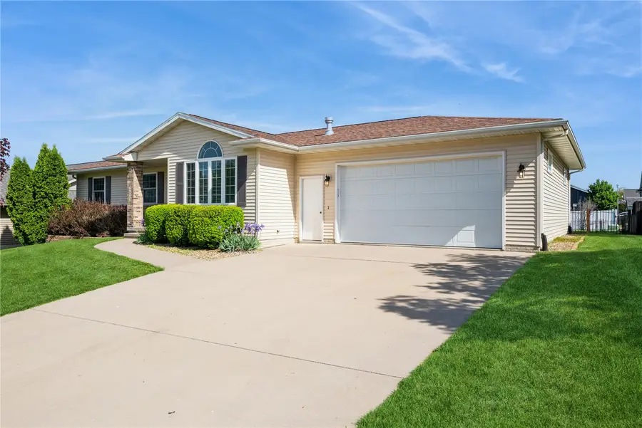 2622 Navajo Ave Sw, Cedar Rapids, IA 52404 - #2