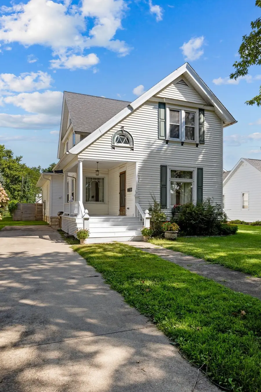 304 E Union Street, Manchester, IA 52057 - #3