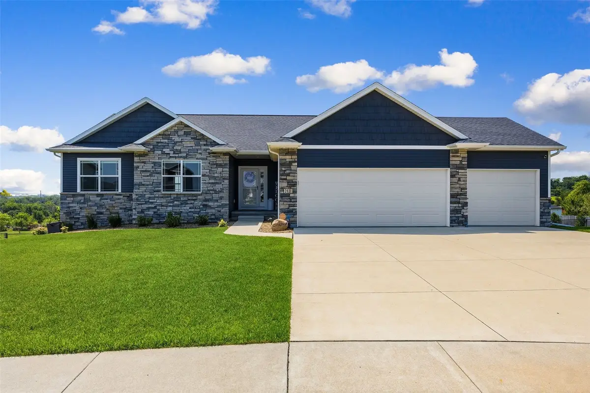 2121 Wycliffe Court Sw, Cedar Rapids, IA 52404 - #1