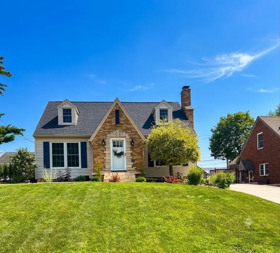 241 23rd Street Dr Se, Cedar Rapids, IA 52403 - #2