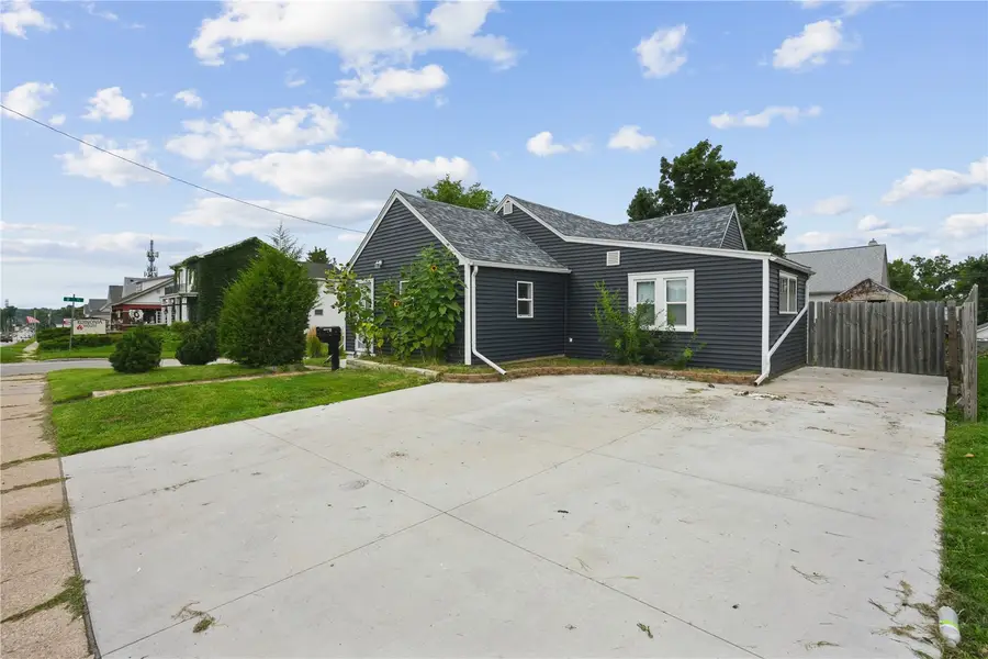 908 8th Ave, Marion, IA 52302 - #3