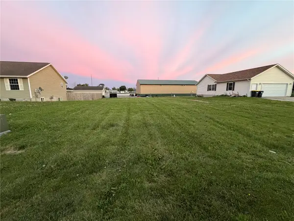 171 Bear Creek Ct, Palo, IA 52324