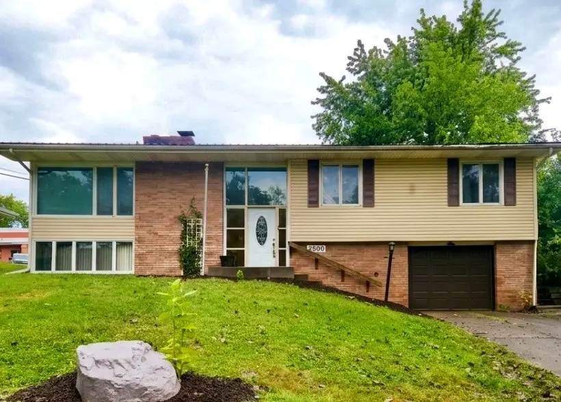 2900 Westwood Drive Nw, Cedar Rapids, IA 52405 - #1