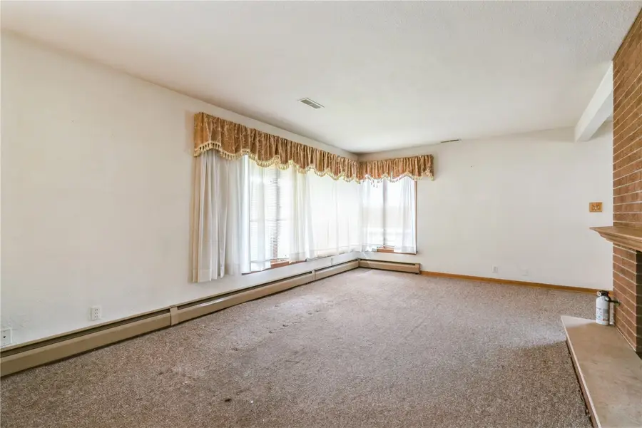 2900 Westwood Drive Nw, Cedar Rapids, IA 52405 - #3