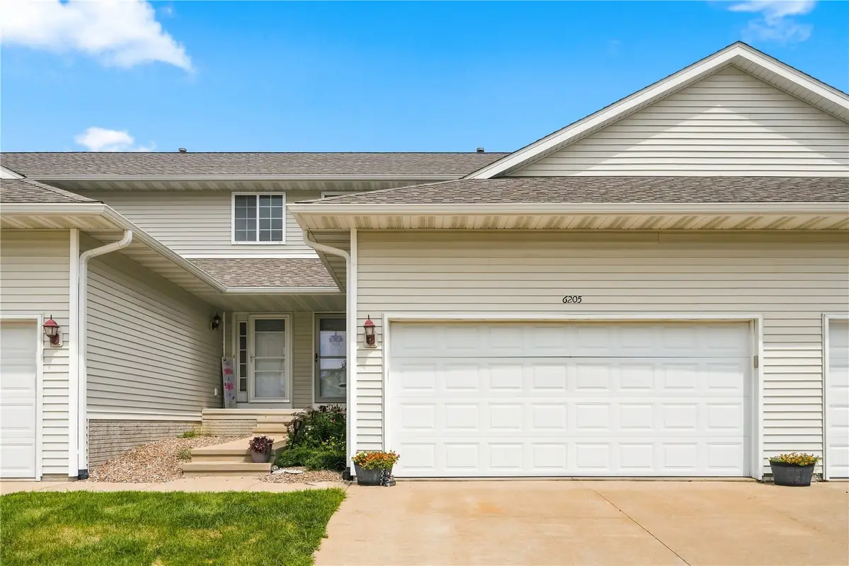 6205 Muirfield Drive Sw, Cedar Rapids, IA 52404 - #1
