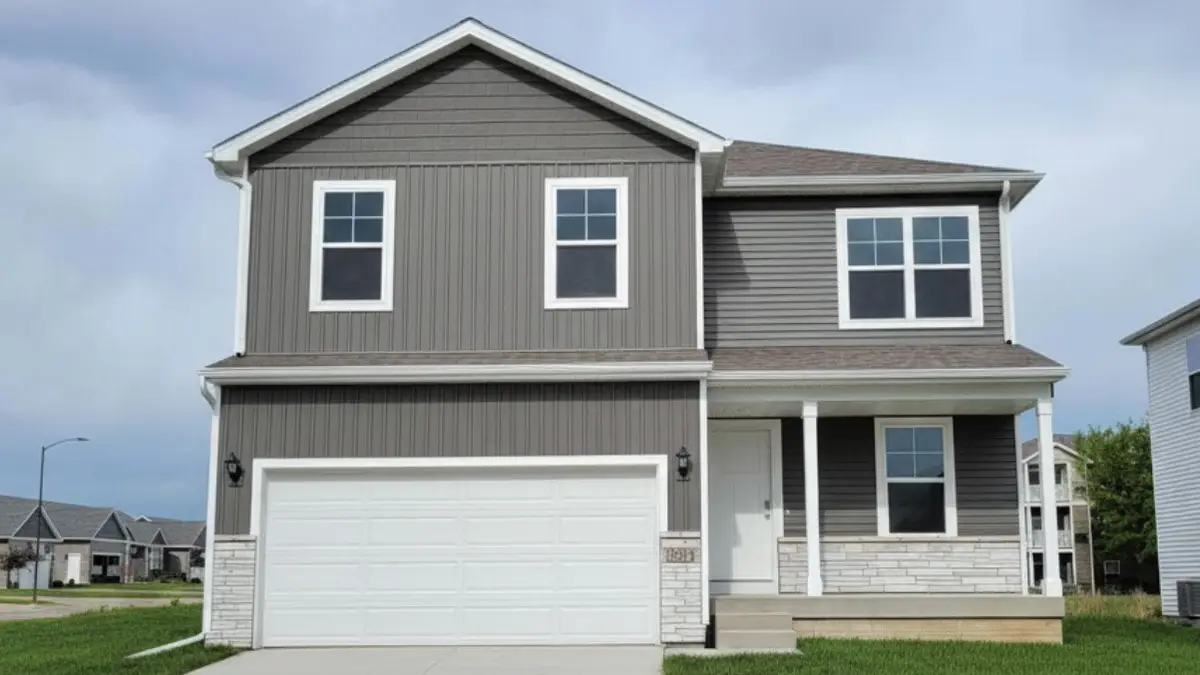 2783 Cecelia Drive, Hiawatha, IA 52233 - #1